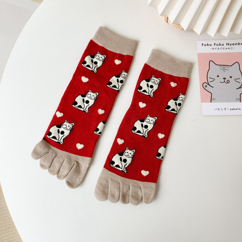 New five-finger ladies breathable sweat-absorbing mid-tube split-toed socks cute cartoon student girl socks